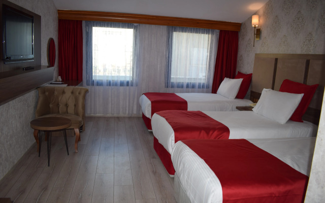 Euro Plaza Hotel