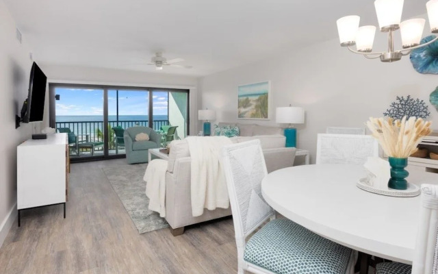 Pelicans Roost 305 2 Bedroom Condo