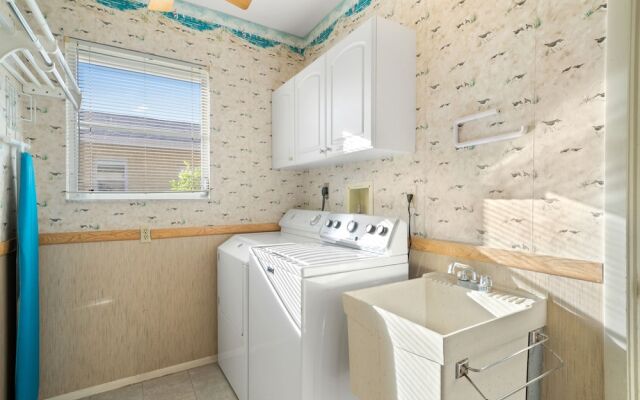 Lakeside House by Vacation Rental Pros