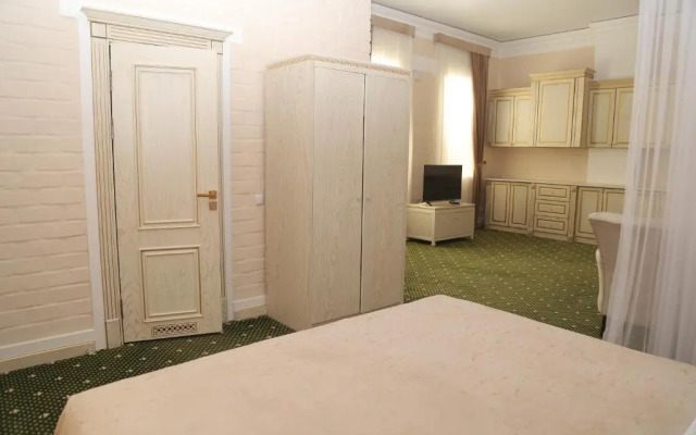 Bek Plus Hotel