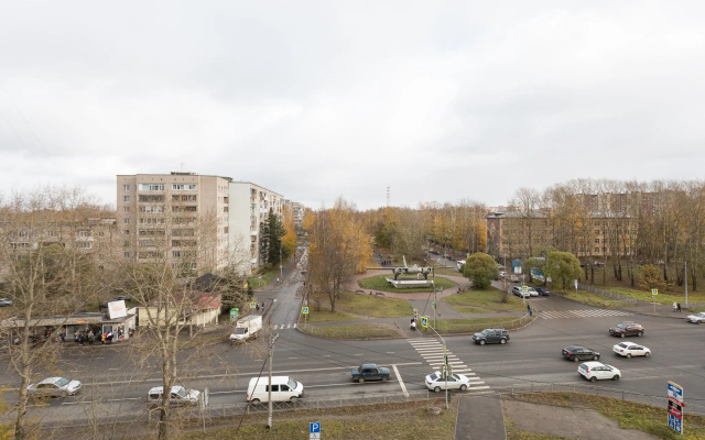Dve Poduski v mikrorajone Zelenyj gorod 4