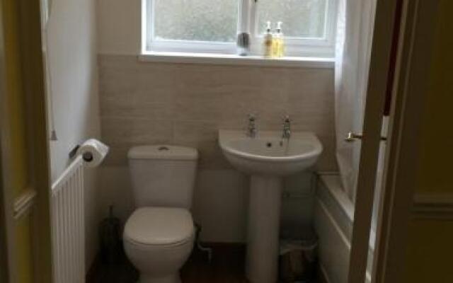 Cosy 3 bed detached house Birmingham