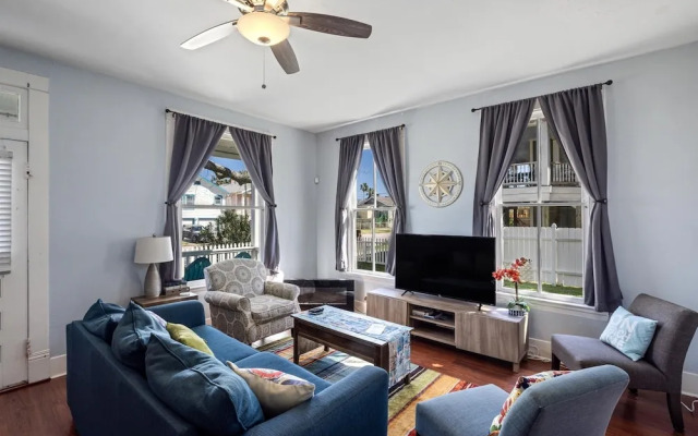 Seas The Breeze 4 Bedroom Home