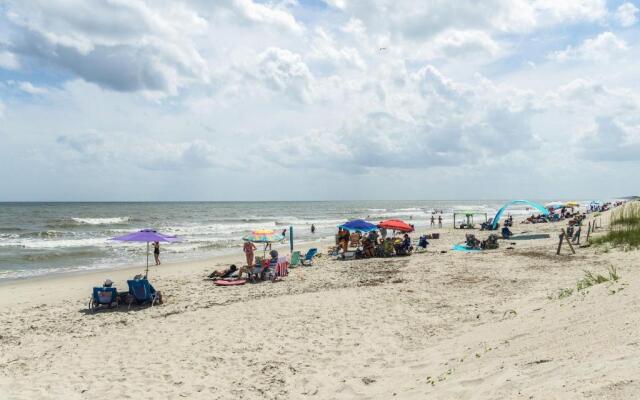 Clear Skies by Oak Island Accommodations