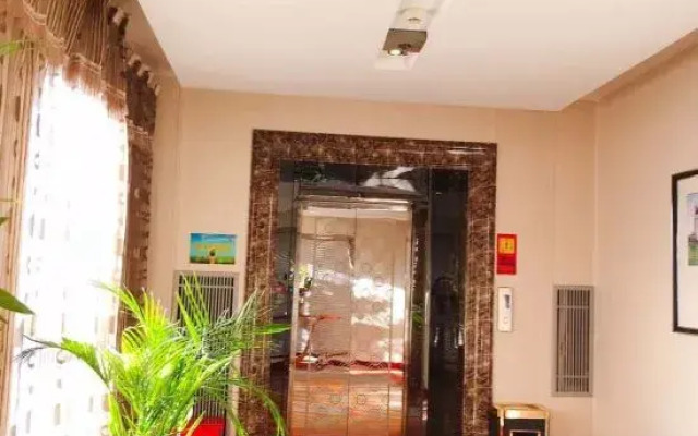 Elong Wanguo Hotel (Liaoyuan Railway Station Traditional Chinese Medicine Hospital)