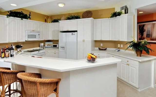 Pascoli Vacation Condo