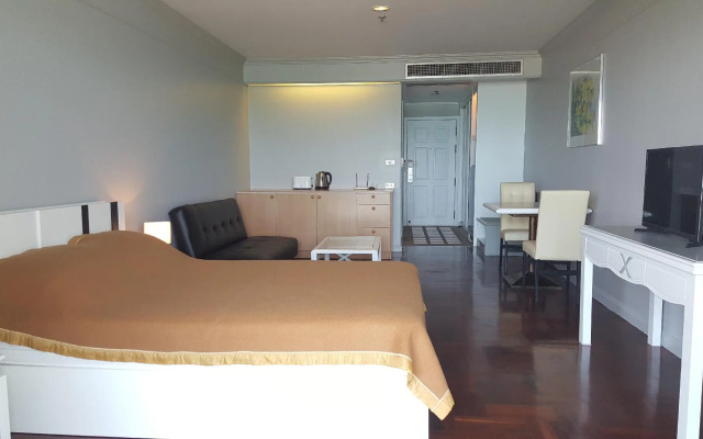 斯普林菲尔德海滩豪华公寓(Springfield Beach Deluxe Condo)