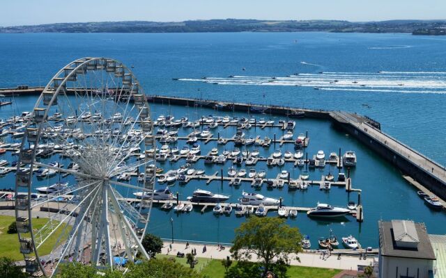 Beautiful Apartment in Torquay With Sea View