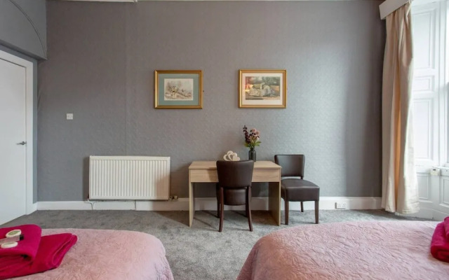 Stunning 2-bed Apartment in Central Edinburgh