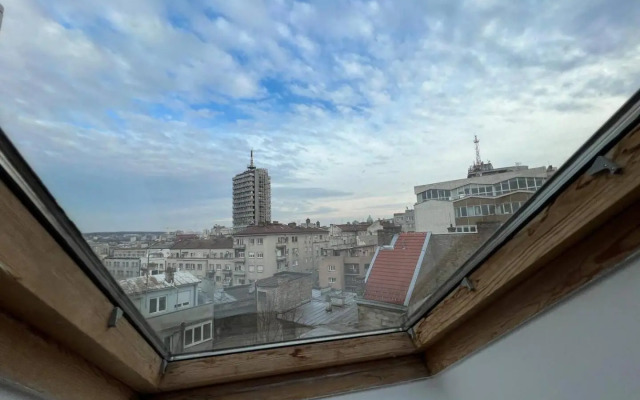 Main Square Apartment