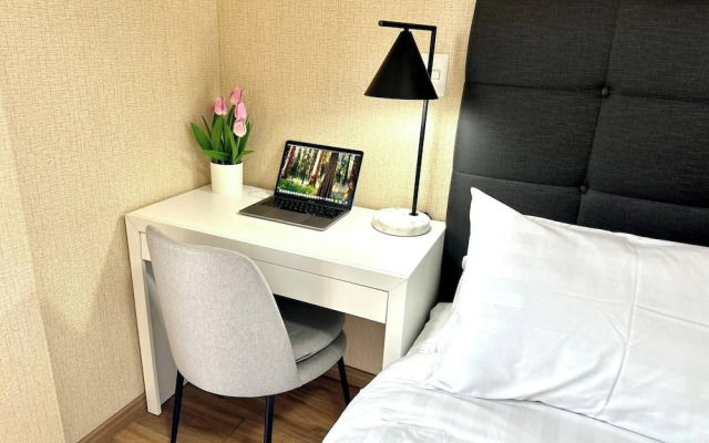 Modern 1BR on J Prado Board San Isidro