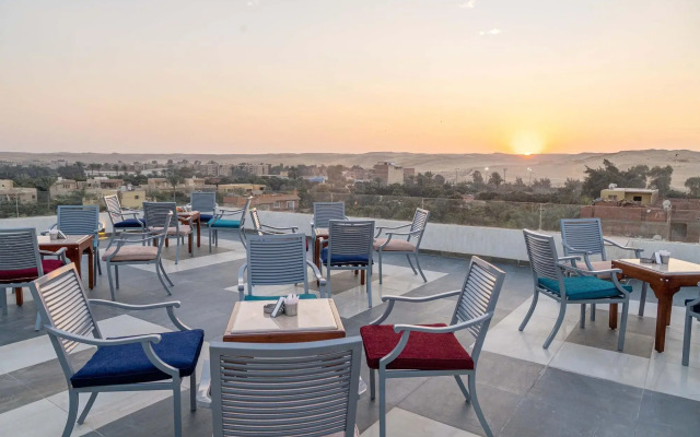 Nine Pyramids View Hotel