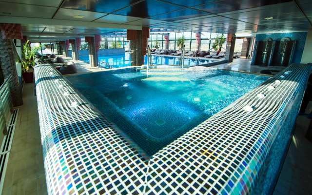 Business Hotel Conference Center & Spa