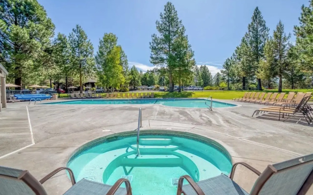 Ponderosa Resort Condo for 6!