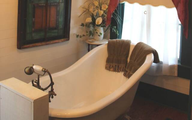 The Sautee Inn Bed & Breakfast