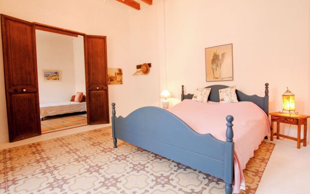 Great Romantic Village House in the Center of Felanitx and not far From the sea