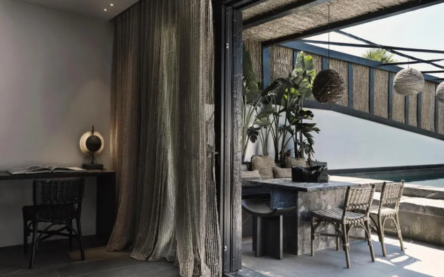 O by Myconian Collection