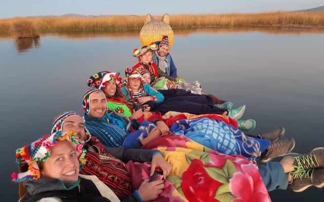 Uros Amaru Marka Lodge