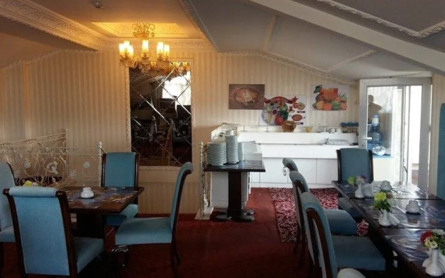 Azade Butik Hotel