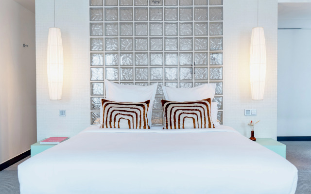 Kube Hotel Paris