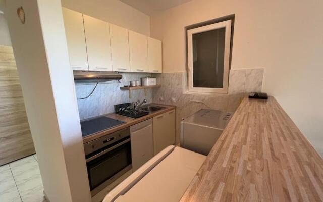 Studio Vesna with a terrace and sea view