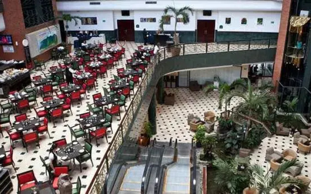 Embassy Suites Valencia Downtown