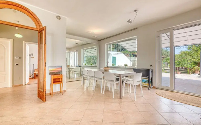 Villa Luce del Sol with Pool - L