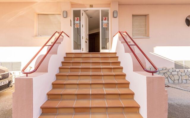 Waterfront Apartment With Large Terrace and Parking Space