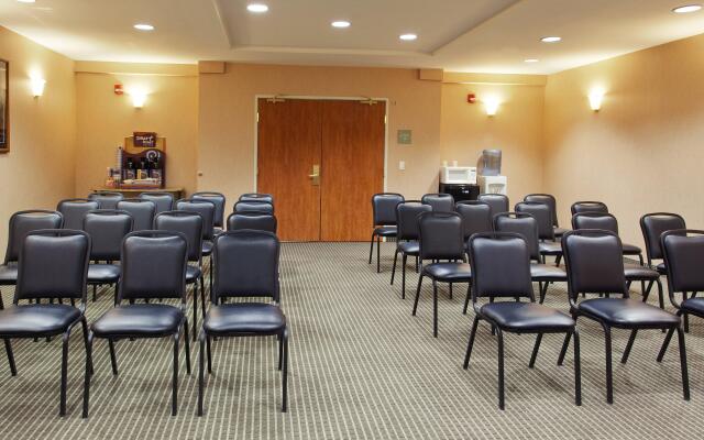 Holiday Inn Express & Suites Carson City by IHG