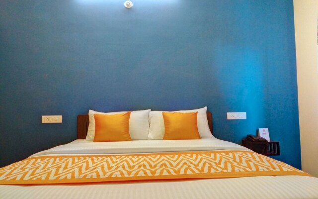 OYO 10446 Hotel 12 Degree West