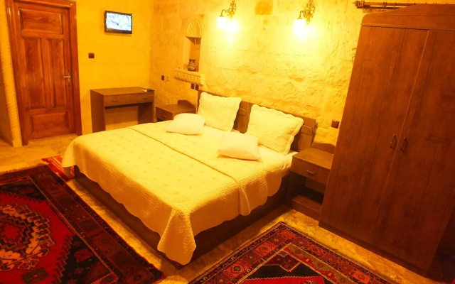 Dilek Tepesi Cave Hotel