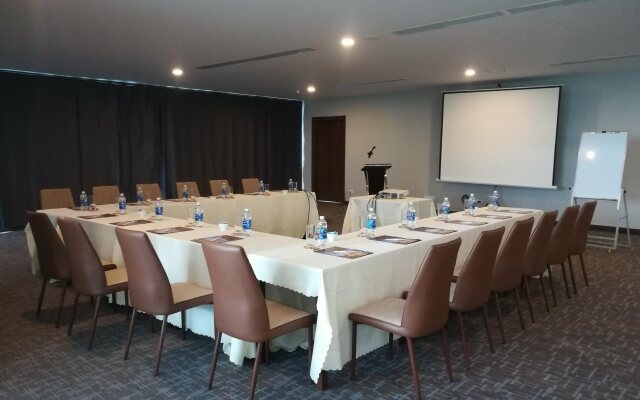 Vias Hotel Vung Tau - Transportation Included