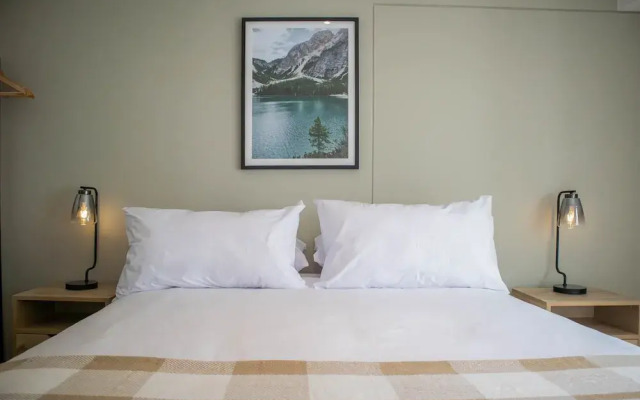 Majestic 2BR With Modern Pool in Miraflores