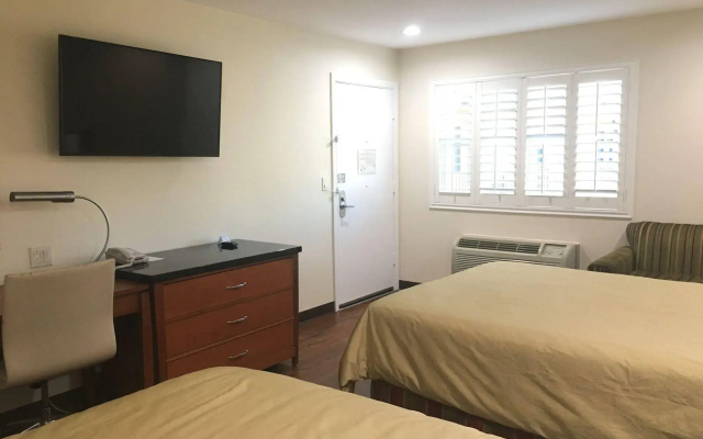 Simply Home Inn & Suites