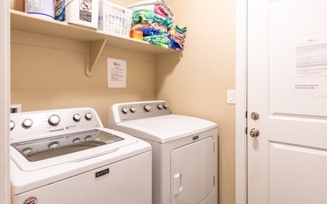 Poolside 3 Bedroom Apts by RedAwning