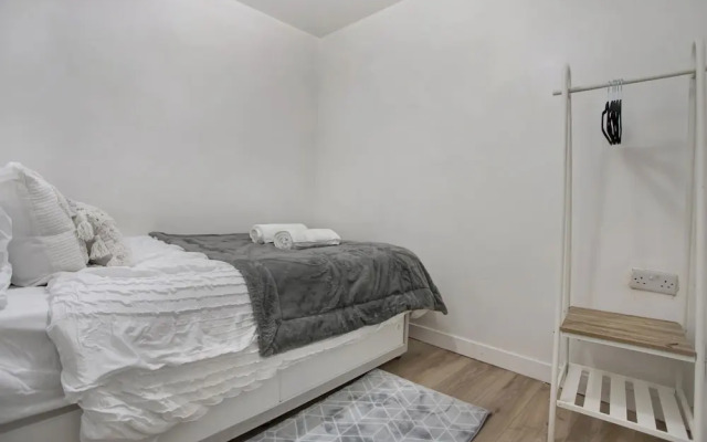 Cozy 1-bed Apartment Close to Lcy & Excel