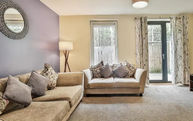 Exclusive - Stunning City Centre House! Parking