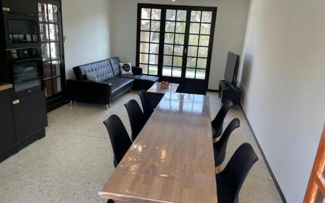 Piscine chauffée clim 13 personnes centre valras plage