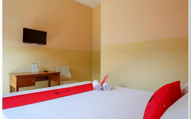 Putra Jaya Hotel by RedDoorz