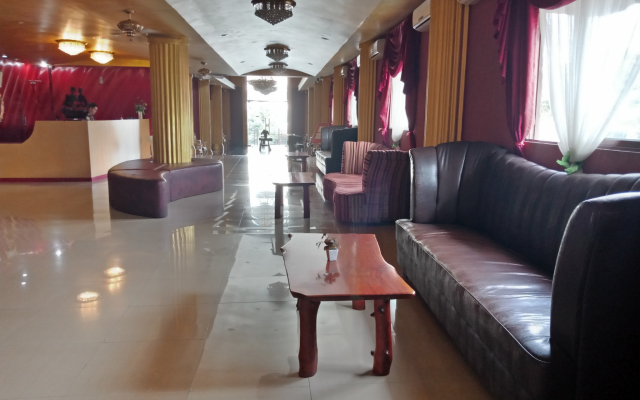 OYO 2574 Z Suites Hotel