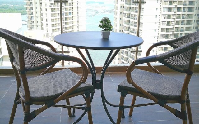 Sea View Homestay @ Country Garden Danga Bay