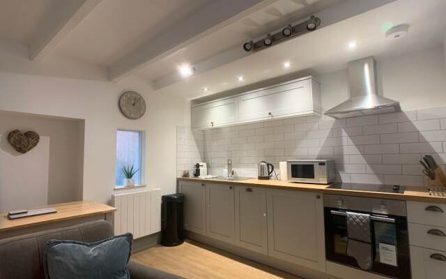 Threadneedle Cottage