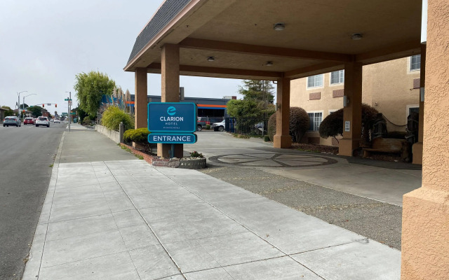 Clarion Hotel By Humboldt Bay