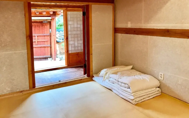 Jeonju Gaeunchae Hanok Stay 2nd Branch