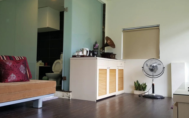 Light Dew Bed and Breakfast