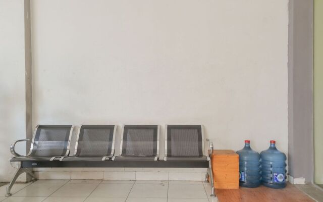 OYO 1317 Pinnus Residence Syariah