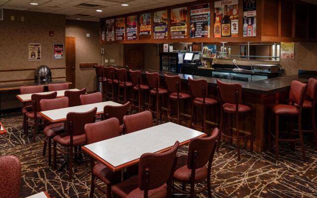 Norwood Inn & Suites