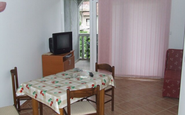 Apartments Lazović