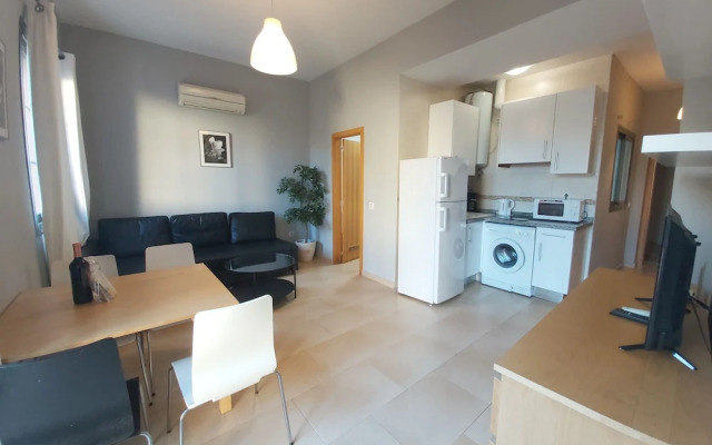 Del Parque Flats Central