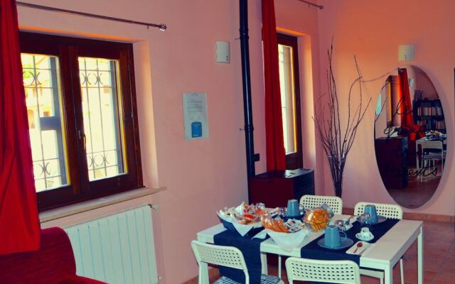Modern Farmhouse in San Gemini With Swimming Pool
